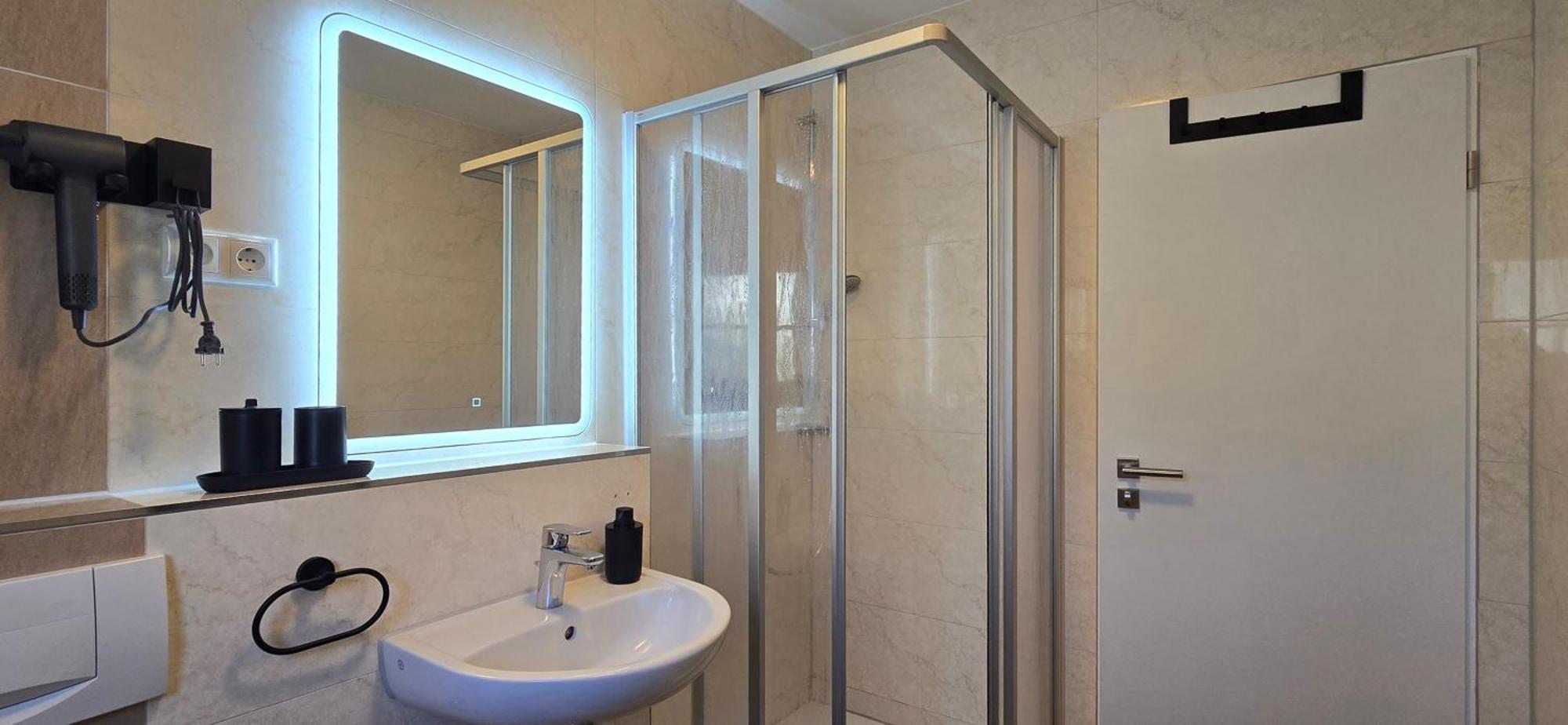 Ferienwohnung U4 "Am Wasserturm" グラール・ミューリッツ エクステリア 写真